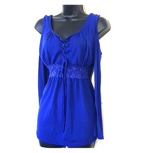 🏷4/$17🏷WOMAN BLOUSE BLUE SIZE M